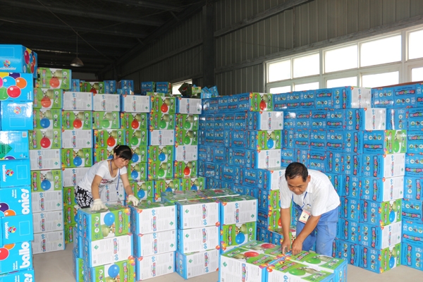 和韻氣球廠氦氣出口發(fā)貨現(xiàn)場(chǎng)